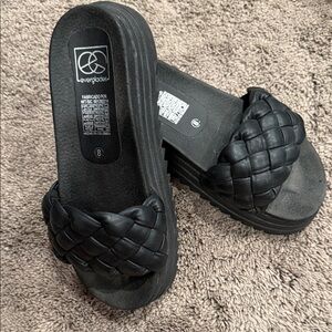 Everglades Women's Black Braided Sandals